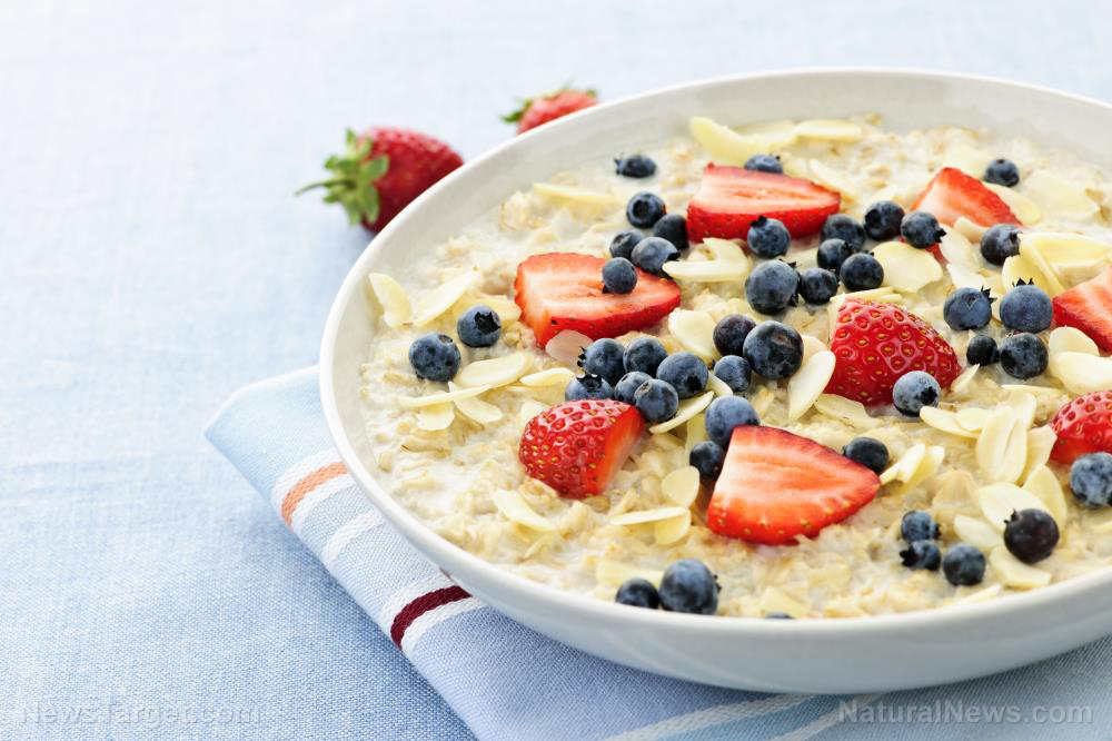 6 Easy ways to turn fiber-rich oatmeal into a delicious breakfast